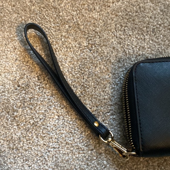 Michael Kors Wallet - Picture 3 of 5